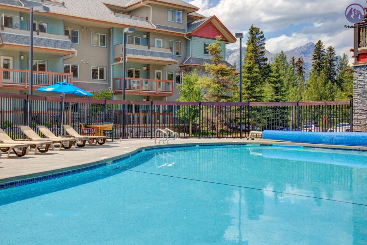 Modern Nordic 2 Bedroom Mountain View Condo Canmore Exterior photo